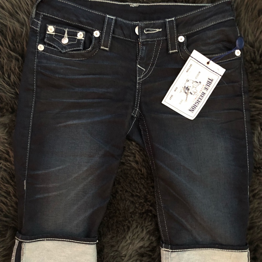 True Religion women’s knee length shorts NWT